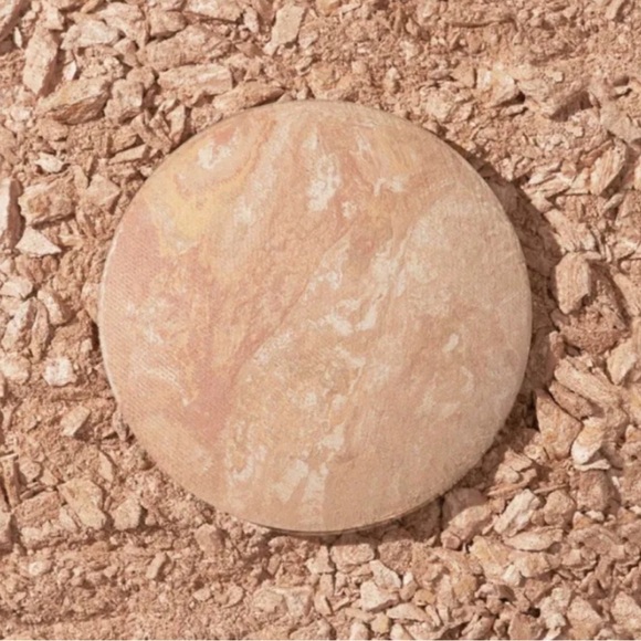 Laura Geller Baked Balance-N-Brighten Foundation Color : Light Brand New in Box - Picture 5 of 6